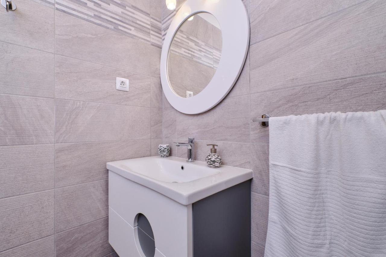 Apartment Kaleta Sveti Jakov Eksteriør bilde